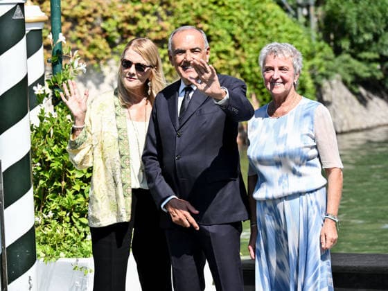 IPA87997012 - Rome, Restoration of the Arch of Janus; Venice, 83rd Venice International Film Festival 2026 arrivals at the Excelsior Hotel™s pier Pictured: Marvi de Angelis, Alberto Barbera, Angela Savoldi  Copyright: xSimonexComix xPoolxPhotoxEventsx08x 87997012