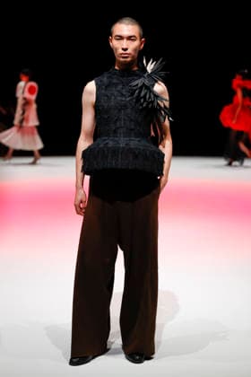 September 1, 2026, Tokyo, Japan: Models wearing fashion designer Rhett Eala s collection walk down the runway during the BENCH Fashion Show Threads of Dreams , part of the Rakuten Fashion Week TOKYO 2027 Spring Summer Collection. BENCH is the largest fashion and lifestyle brand in Philippines. The fashion week runs from August 31 to September 5. Tokyo Japan  - ZUMAm191 20260901_aap_m191_029 Copyright: xRodrigoxReyesxMarinx