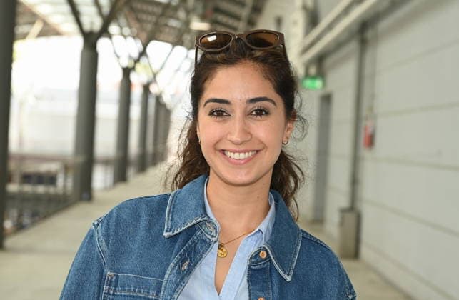 Schauspielerin Özge Delioglan posiert beim grossen Fantreffen und Preisverleihung der RTL Serie Unter Uns