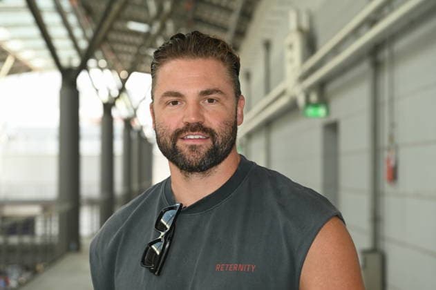 Schauspieler Benjamin Heinrich posiert beim grossen Fantreffen und Preisverleihung der RTL Serie Unter Uns