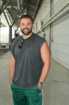 Schauspieler Benjamin Heinrich posiert beim grossen Fantreffen und Preisverleihung der RTL Serie Unter Uns