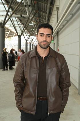 Schauspieler Metehan Demiröz posiert beim grossen Fantreffen und Preisverleihung der RTL Serie Unter Uns