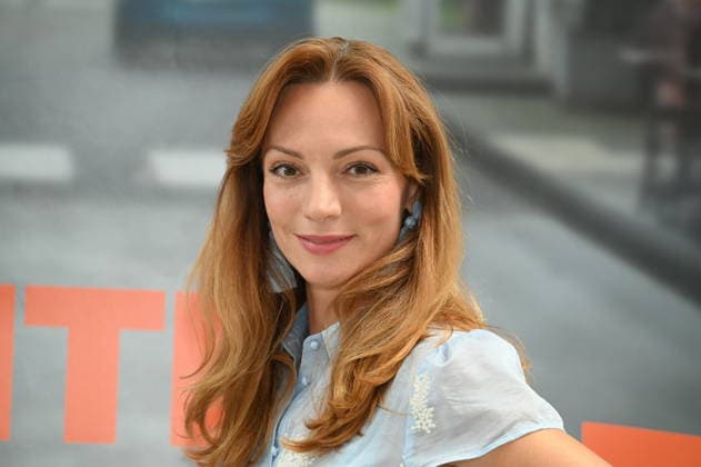 Schauspielerin Viola Wedekind posiert beim grossen Fantreffen und Preisverleihung der RTL Serie Unter Uns