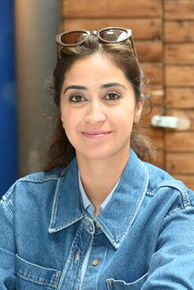 Schauspielerin Özge Delioglan posiert beim grossen Fantreffen und Preisverleihung der RTL Serie Unter Uns