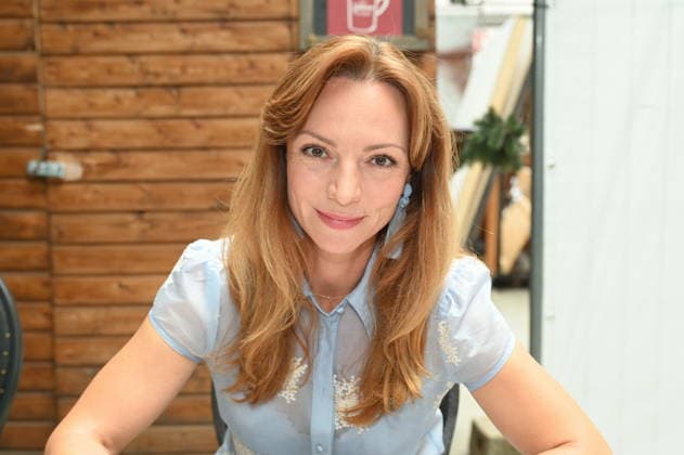 Schauspielerin Viola Wedekind posiert beim grossen Fantreffen und Preisverleihung der RTL Serie Unter Uns