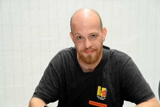 Schauspieler Patrick Müller posiert beim grossen Fantreffen und Preisverleihung der RTL Serie Unter Uns