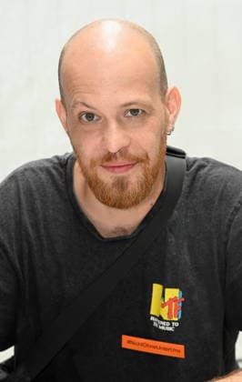 Schauspieler Patrick Müller posiert beim grossen Fantreffen und Preisverleihung der RTL Serie Unter Uns