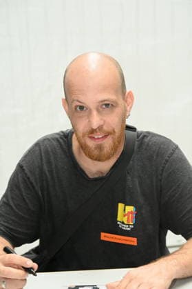 Schauspieler Patrick Müller posiert beim grossen Fantreffen und Preisverleihung der RTL Serie Unter Uns