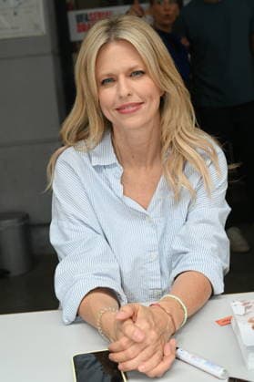 Schauspielerin Miriam Lahnstein posiert beim grossen Fantreffen und Preisverleihung der RTL Serie Unter Uns