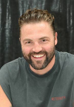 Schauspieler Benjamin Heinrich posiert beim grossen Fantreffen und Preisverleihung der RTL Serie Unter Uns