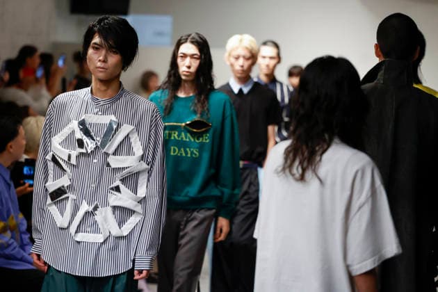 September 1, 2026, Tokyo, Japan: Models walk the runway presenting designer Mitsuru Okazaki s Spring Summer 2027 collection during Rakuten Fashion Week TOKYO. The fashion week runs from August 31 to September 5. Tokyo Japan  - ZUMAm191 20260901_aap_m191_080 Copyright: xRodrigoxReyesxMarinx