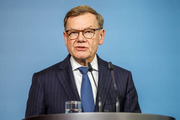 Statement Bundesinnenminister Dobrindt Statement von Bundesinnenminister Alexander Dobrindt gemeinsam mit Bundesaußenminister Johann Wadephul am 1.09.2026 in Berlin. Berlin Berlin Deutschland Bundes Innenministerium *** Statement by Federal Minister of the Interior Dobrindt Statement by Federal Minister of the Interior Alexander Dobrindt, together with Federal Minister of Foreign Affairs Johann Wadephul, on September 1, 2026, in Berlin, Berlin, Berlin, Germany, Federal Ministry of the Interior