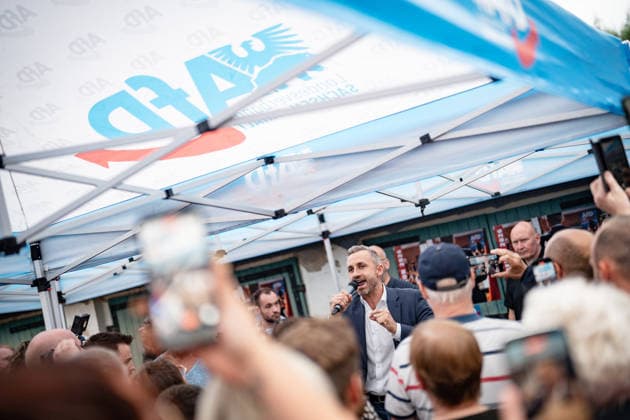 Demokratiefest Haldensleben mit dem AfD-Spitzenkandidaten Ulrich Siegmund, der rund drei Stunden vor Ort teilnimmt;Wahlkampfveranstaltung AfD Demokratiefest in Haldensleben Landtagswahl Sachsen-Anhalt 2026, Haldensleben Sachsen-Anhalt Deutschland Schützenhaus der Schützengilde *** Haldensleben Democracy Festival featuring AfD lead candidate Ulrich Siegmund, who will be on site for about three hours; AfD campaign event at the Democracy Festival in Haldensleben; 2026 Saxony-Anhalt state election; Haldensleben, Saxony-Anhalt, Germany; Schützenhaus of the Schützengilde