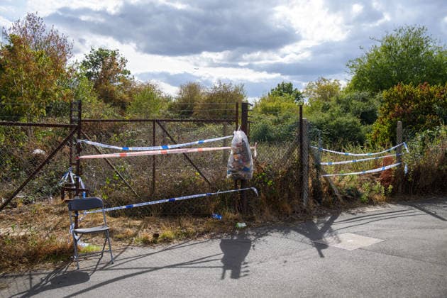 September 1, 2026, London, London, UK: London, UK. A police cordon at The Pits at the Bedfont Recreation Ground following the discovery of human remains. Three weeks after human remains were discovered in woodland in Feltham, the police investigation and searches of the surrounding area remain ongoing. Detectives from the Metropolitan Police Service launched a murder investigation following the discovery of human remains in woodland adjacent to Padstow Walk, Feltham. Police were called at 6:35pm on Wednesday, 12 August, following reports that bones had been found in the woodland. Subsequent examinations confirmed the remains were human. The remains are believed to belong to a woman aged approximately between 25 and 45 years old. Enquiries  - ZUMAl94_ 20260901_zaf_l94_030 Copyright: xPeterxManningx