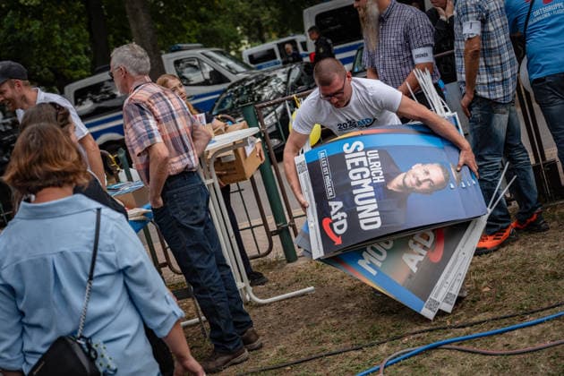 Demokratiefest Haldensleben mit dem AfD-Spitzenkandidaten Ulrich Siegmund, der rund drei Stunden vor Ort teilnimmt;Wahlkampfveranstaltung AfD Demokratiefest in Haldensleben Landtagswahl Sachsen-Anhalt 2026, Haldensleben Sachsen-Anhalt Deutschland Schützenhaus der Schützengilde *** Haldensleben Democracy Festival featuring AfD lead candidate Ulrich Siegmund, who will be on site for about three hours; AfD campaign event at the Democracy Festival in Haldensleben; 2026 Saxony-Anhalt state election; Haldensleben, Saxony-Anhalt, Germany; the Schützenhaus of the Schützengilde