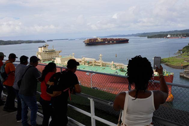 Panama Canal faces further transit restrictions PANAMA CITY, PANAMA - SEPTEMBER 01: The South Korean-flagged vessel SK Gas LTD makes history when it crosses the Panama Canal after paying $5.3 million for priority passage, an all-time record caused by the severe drought resulting from the El Nino phenomenon, which is putting further pressure on hydrocarbon prices already strained by the near-total closure of the Strait of Hormuz in Panama City, Panama on September 01, 2026. The canal, through which 5% of global maritime trade passes, reduces the number of ships allowed to transit daily from 36 to 34 starting September 3. Twelve days later, that number drops to 32 to conserve the fresh water needed for operations. The interoceanic waterway op  Copyright: x2026xAnadoluxDanielxGonzalezx