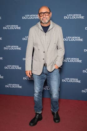 Les Heros Du Louvre Premiere - Paris AJ French actor Kad Merad attend the photocell of the « Les Heros Du Louvre » Paris Premiere at Cinema l Arlequin on September 1, 2026 in Paris, France. Photo by Alexis Jumeau ABACAPRESS.COM Paris France  Copyright: xJumeauxAlexis ABACAx