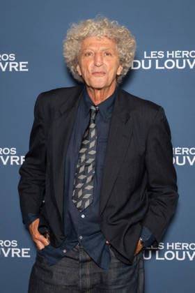 Les Heros Du Louvre Premiere - Paris AJ French director Elie Chouraqui attend the photocell of the « Les Heros Du Louvre » Paris Premiere at Cinema l Arlequin on September 1, 2026 in Paris, France. Photo by Alexis Jumeau ABACAPRESS.COM Paris France  Copyright: xJumeauxAlexis ABACAx