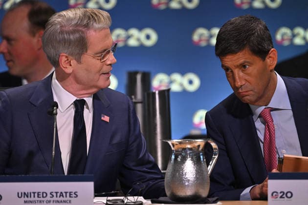 G20 Finance Ministers and Central Bank Governors Meeting In Asheville, North Carolina ASHEVILLE, USA - SEPTEMBER 1: US Treasury Secretary Scott Bessent (L) attends the second day of the G20 summit of the Finance Ministers and Central Bank Governors Meeting at the Omni Grove Park Inn in Asheville, NC, United States on September 01, 2026. US Treasury Secretary Scott Bessent is hosting a two-day meeting of the Group of 20 world leaders in finance. Peter Zay Anadolu North Carolina United States. Editorial use only. Please get in touch for any other usage.  Copyright: x2026xAnadoluxPeterxZayx