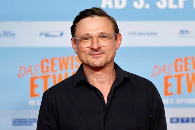 Schauspieler Florian Lukas bei der NRW-Premiere von Das gewisse Etwas im Cinedom-Kino in Köln. Köln, 01.09.2026 NRW Deutschland *** Actor Florian Lukas at the NRW premiere of *Das gewisse Etwas* at the Cinedom Cinema in Cologne, Cologne, September 1, 2026, NRW, Germany Copyright: xChristophxHardtx