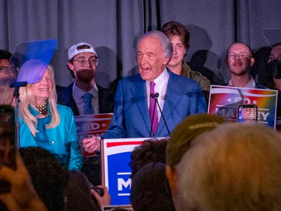 News Bilder des Tages #2 September 1, 2026, Boston, Massachusetts, USA: Senator ED MARKEY (D-MA) celebrates his decisive win in the Massachusetts Democratic primary.over Rep. Seth Moulton Boston USA - ZUMAd155 20260901_znp_d155_039 Copyright: xSuexDorfmanx