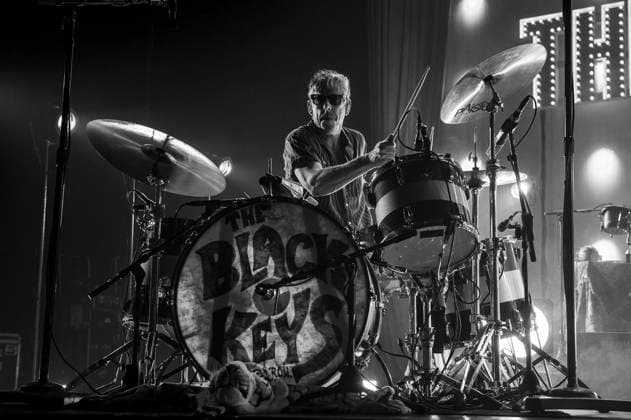 The Black Keys at O2 Academy Brixton 01 09 2026 American rock duo The Black Keys perform at O2 Academy Brixton in London on 1st September 2026 as part of their The Peaches n Kream World Tour 26 . Image is converted to black and white. Dan Auerbach lead vocals, guitars Patrick Carney drums, percussions, Credit:Zoran Veselinovic B4859 Avalon UK, London, O2 Academy Brixton  Copyright: xZoranxVeselinovicx xB4859x xAvalonx 1130011837
