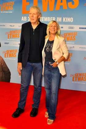 ABB GEWISSEETWAS- Alexander von der Groeben, Ulrike von der Groeben Ehepaar zu Gast auf dem roten Teppich bei der NRW Kino Film Premiere Das gewisse Etwas im Kino Cinedom am 01.SEPTEMBER 2026 in Koeln NRW Deutschland *** ABB Das gewisse Etwas Alexander von der Groeben and Ulrike von der Groeben, a married couple, attended the red carpet event for the NRW Kino film premiere of Das gewisse Etwas at the Cinedom movie theater on September 1, 2026, in Cologne, North Rhine-Westphalia, Germany