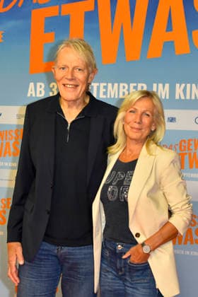 ABB GEWISSEETWAS- Alexander von der Groeben, Ulrike von der Groeben Ehepaar zu Gast auf dem roten Teppich bei der NRW Kino Film Premiere Das gewisse Etwas im Kino Cinedom am 01.SEPTEMBER 2026 in Koeln NRW Deutschland *** ABB Das gewisse Etwas Alexander von der Groeben and Ulrike von der Groeben, a married couple, attended the red carpet event for the NRW Kino film premiere of Das gewisse Etwas at the Cinedom movie theater on September 1, 2026, in Cologne, North Rhine-Westphalia, Germany