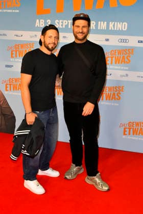 ABB GEWISSEETWAS- Maurice Gajda , Mitch Gajda zu Gast auf dem roten Teppich bei der NRW Kino Film Premiere Das gewisse Etwas im Kino Cinedom am 01.SEPTEMBER 2026 in Koeln NRW Deutschland *** ABB Das gewisse Etwas Maurice Gajda and Mitch Gajda appeared on the red carpet at the NRW Kino film premiere of Das gewisse Etwas at the Cinedom theater on September 1, 2026, in Cologne, North Rhine-Westphalia, Germany