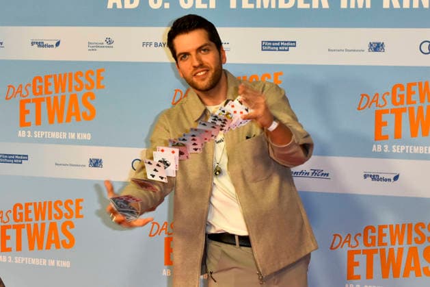 ABB GEWISSEETWAS- Alexander Straub zu Gast auf dem roten Teppich bei der NRW Kino Film Premiere Das gewisse Etwas im Kino Cinedom am 01.SEPTEMBER 2026 in Koeln NRW Deutschland *** ABB Das gewisse Etwas Alexander Straub makes a guest appearance on the red carpet at the NRW Kino film premiere of Das gewisse Etwas at the Cinedom movie theater on September 1, 2026, in Cologne, NRW, Germany