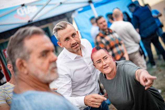 Demokratiefest Haldensleben mit dem AfD-Spitzenkandidaten Ulrich Siegmund, der rund drei Stunden vor Ort teilnimmt;Wahlkampfveranstaltung AfD Demokratiefest in Haldensleben Landtagswahl Sachsen-Anhalt 2026, Haldensleben Sachsen-Anhalt Deutschland Schützenhaus der Schützengilde *** Haldensleben Democracy Festival featuring AfD lead candidate Ulrich Siegmund, who will be on site for about three hours; AfD campaign event at the Haldensleben Democracy Festival for the 2026 Saxony-Anhalt state election, Haldensleben, Saxony-Anhalt, Germany; Schützenhaus of the Schützengilde