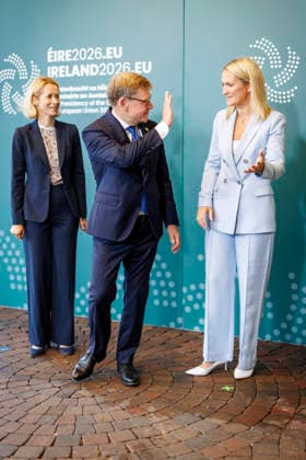 Johann Wadephul (CDU), Bundesaussenminister, nimmt am Gymnich-Treffen der Aussenminister der EU teil. Hier mit der Hohen Vertreterin fuer Aussen- und Sicherheitspolitik, Kaja Kallas, und der Aussenministerin von Irland, Helen McEntee (r) Wicklow, 02.09.2026. Fotografiert im Auftrag des Auswaertigen Amtes Wicklow Irland Copyright: xThomasxImox