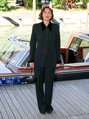 IPA88024485 - Venice, 83rd Venice International Film Festival 2026 - Day 1 - Arrivals at the Excelsior Hotel pier - Pictured: Maggie Gyllenhaal  Copyright: xManuelexMangiarottix xPoolxPhotoxEventsx08x 88024485