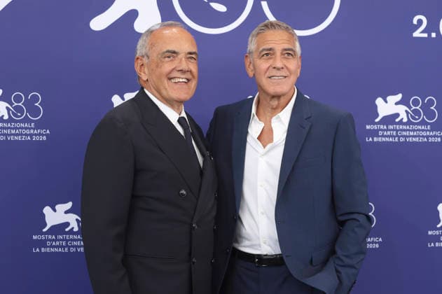 Alberto Barbera und George Clooney beim Photocall anlässlich der Verleihung des Goldenen Löwen für das Lebenswerk auf der Biennale di Venezia 2026 83. Internationale Filmfestspiele von Venedig im Palazzo del Casino. Venedig, 02.09.2026