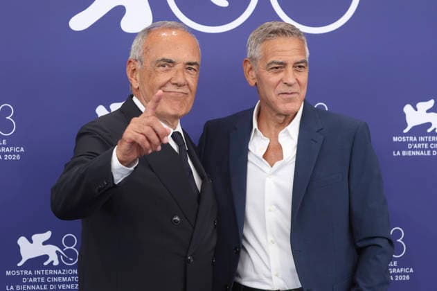Alberto Barbera und George Clooney beim Photocall anlässlich der Verleihung des Goldenen Löwen für das Lebenswerk auf der Biennale di Venezia 2026 83. Internationale Filmfestspiele von Venedig im Palazzo del Casino. Venedig, 02.09.2026