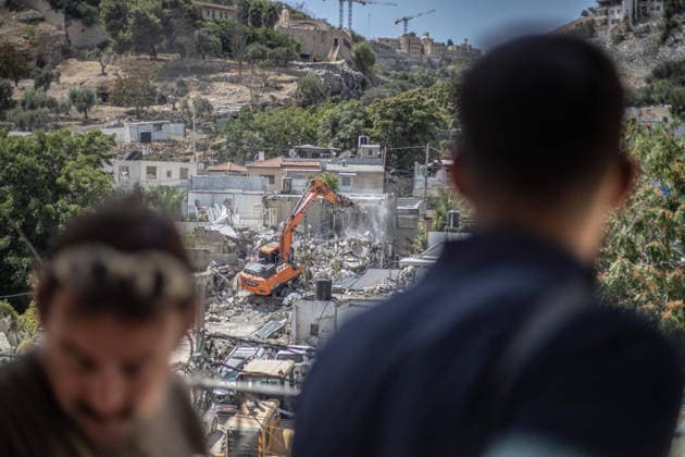 News Bilder des Tages Israeli forces demolish Palestinian family s apartment in Jerusalem EAST JERUSALEM - SEPTEMBER 2: Israeli forces demolish an apartment building belonging to the Bedran family in Silwan East Jerusalem, citing a lack of a building permit, on September 2, 2026. Mostafa Alkharouf Anadolu Jerusalem Israel. Editorial use only. Please get in touch for any other usage.  Copyright: x2026xAnadoluxMostafaxAlkharoufx