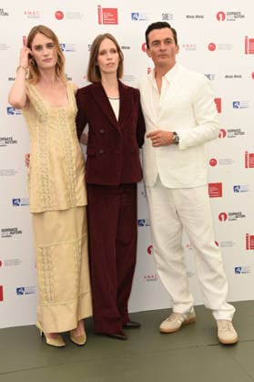 IPA88032782 - Venice, My Notes on Mars film photocall; pictured: Mackenzie Davis, Lili Horvat, Rupert Friend  Copyright: xFRANCESCAxVIECELIx xFrancescaxViecelix 88032782