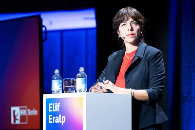 News Bilder des Tages IHK, Wahlarena, Spitzenkandidaten, Elif Eralp, Die Linke Berlin, AGH, Wahlen, IHK, Wahlarena, Spitzenkandidaten, Ludwig Erhard Haus, Elif Eralp, Die Linke Berlin Berlin GER *** IHK, Election Arena, Leading Candidates, Elif Eralp, Die Linke Berlin, AGH, Elections, IHK, Election Arena, Leading Candidates, Ludwig Erhard Haus, Elif Eralp, Die Linke Berlin Berlin GER