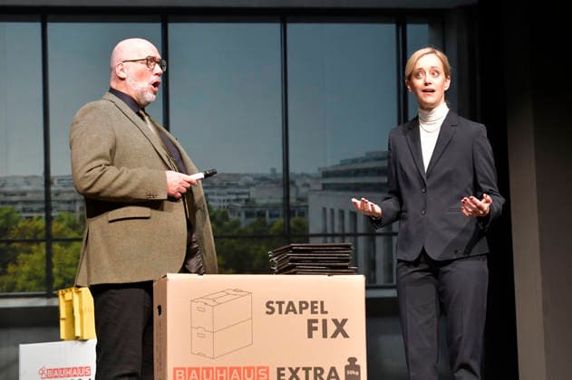 Martin Molitor und Judith Richter bei der Fotoprobe zum Theaterstück Putsch - Anleitung zur Zerstörung einer Demokratie im Schlosspark Theater. Berlin, 02.09.2026