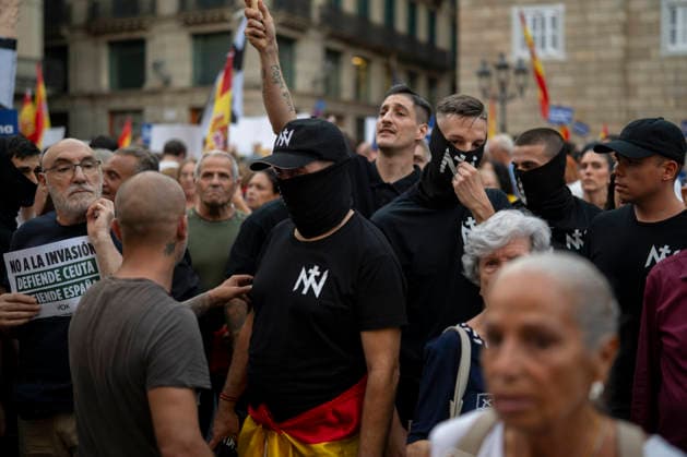 News Bilder des Tages Barcelona Holds Rally in Support of the People of Ceuta Protesters during a rally in support of the people of Ceuta on September 2, 2026, in Barcelona, Catalonia, Spain. Coinciding with Ceuta Day, more than 260 Spanish municipalities have been called upon to show their support for the people of Ceuta in the face of the migration crisis caused by the arrival of more than 70,000 migrants across the border with Morocco. The demonstrations are part of the For Ceuta initiative, backed by the Spanish Federation of Municipalities and Provinces. Lorena Sopê MATARO MATARO, Spain  Copyright: xLorenaxSopÃªnax 7745108