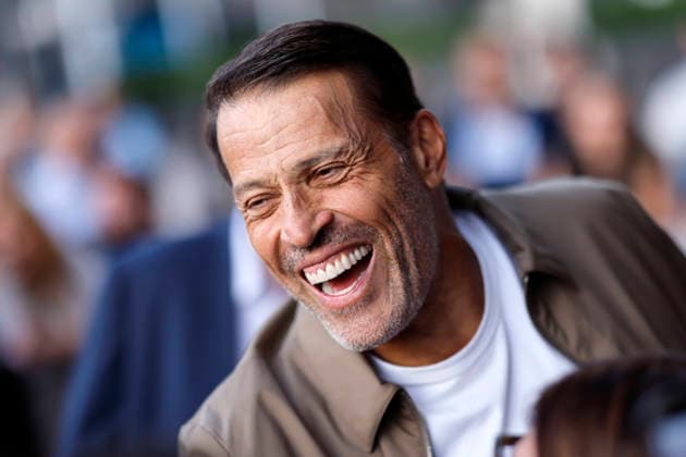 Entertainment Bilder des Tages Motivationstrainer Tony Robbins bei der Deutschlandpremiere seines Films Unlocked The Coaching System Behind the Legend im Cinedom. Köln, 02.09.2026 NRW Deutschland *** Motivational speaker Tony Robbins at the German premiere of his film *Unlocked: The Coaching System Behind the Legend* at Cinedom in Cologne, September 2, 2026, North Rhine-Westphalia, Germany Copyright: xChristophxHardtx