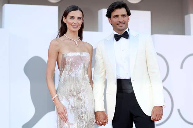 Rebecca Donaldson und Carlos Sainz bei der Opening Ceremony mit der Premiere des Kinofilms Ink auf der Biennale di Venezia 2023 83. Internationale Filmfestspiele von Venedig im Palazzo del Cinema. Venedig, 02.09.2026