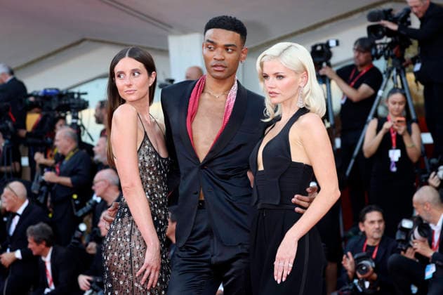 Mary Beth Barone, Owen Thiele und Hayes Warner bei der Opening Ceremony mit der Premiere des Kinofilms Ink auf der Biennale di Venezia 2023 83. Internationale Filmfestspiele von Venedig im Palazzo del Cinema. Venedig, 02.09.2026