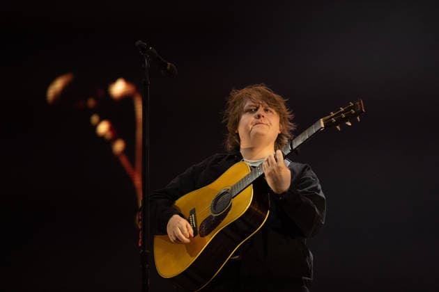 Der schottische Sänger Lewis Capaldi bei seinem Auftritt beim Superbloom im Olympiapark in München. München Olympiapark Bayern Deutschland