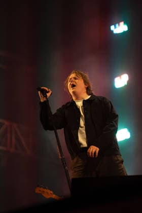 Der schottische Sänger Lewis Capaldi bei seinem Auftritt beim Superbloom im Olympiapark in München. München Olympiapark Bayern Deutschland