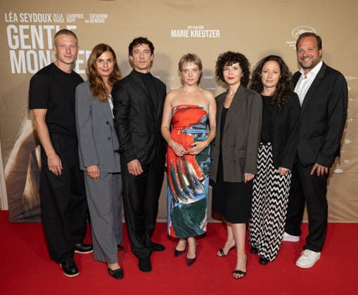 Premiere GENTLE MONSTER Marie Kreutzer Jella Haase Laurence Rupp Alexander Glehr Johanna Scherz Janine Jackowski Alex Roehl (MBB) Jan Rost (Delphi) Alamode Anton Rubtsov Judith Kaufmann Ulrike Kofler Myrna Wolff Katrin Rönicke (Moderation) Premiere von GENTLE MONSTER im Delphi Filmpalast Kino in Berlin Copyright: xEventpressx