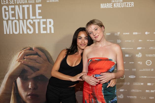 Premiere GENTLE MONSTER Gizem Emre Jella Haase Premiere von GENTLE MONSTER im Delphi Filmpalast Kino in Berlin Copyright: xEventpressx