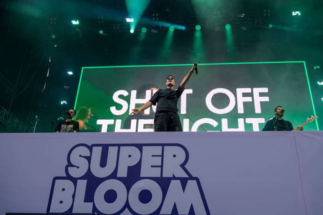 Die britische Band Bastille tritt beim Superbloom Festival im Olympiapark München auf. Sänger Dan Smith begeistert das Publikum mit einem energiegeladenen Liveauftritt am 02.09.2026. München Olympiapark Bayern Deutschland