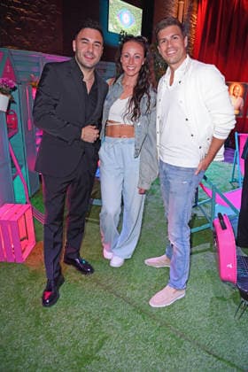 Lars Steinhöfel, Sandra Sicora, Josh Stanley beim PROMI BIG BROTHER REVEAL EVENT 2026 im Capitol Theater in Düsseldorf am 02.09.2026