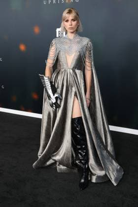 Premiere of The Uprising LOS ANGELES, CALIFORNIA - SEPTEMBER 02: Thomasin McKenzie at the Los Angeles premiere of Focus Features The Uprising at DGA Theater Complex on September 02, 2026 Credit: AdMedia. 02 Sep 2026 Pictured: Jackie Bond.  Copyright: xThexMegaxAgencyxAdMediax xMEGAx